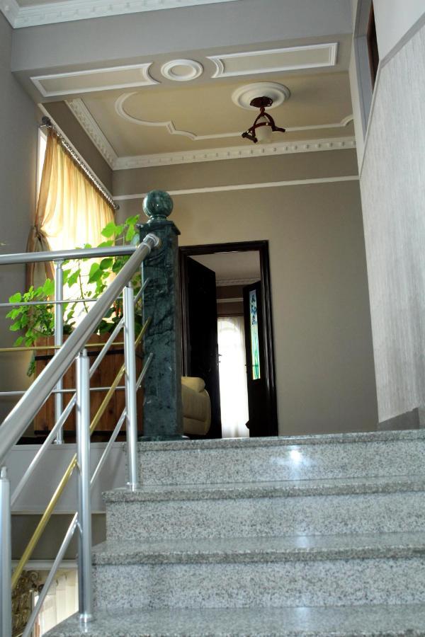 Golden Apricot Bed & Breakfast Gyumri Exterior photo