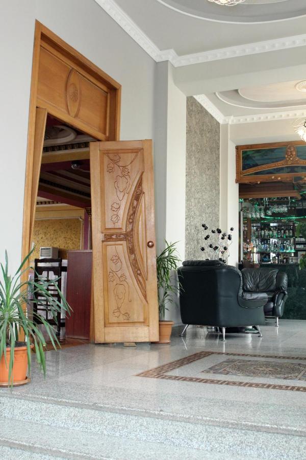 Golden Apricot Bed & Breakfast Gyumri Exterior photo