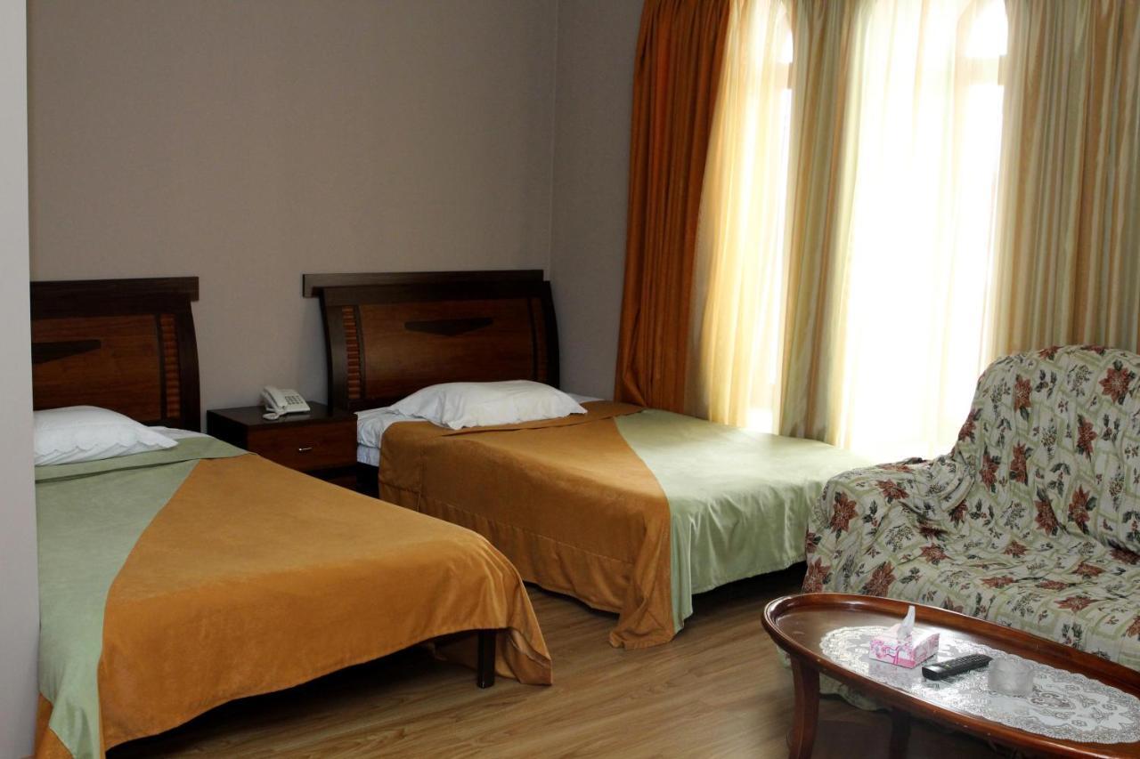 Golden Apricot Bed & Breakfast Gyumri Exterior photo